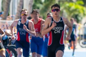 Triatlon-44-M.-Mendoza-y-V.-Trewhela-Santiago-Bahamonde-COCH-1024x683
