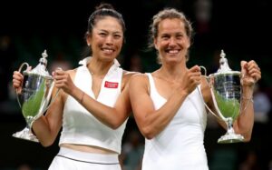 hsieh_strycova_wimb_trofeu_800_int