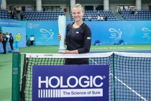 SINGLES-TC-KaterinaSiniakova3