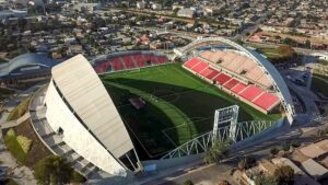 Estadio-Nicolas-Chahuan-La-Calera