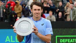 de-minaur-s-hertogenbosch-2024-trophy