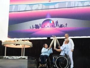 Paris-2024-Llama-Paralimpica-1