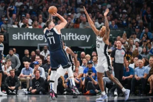 doncic-y-los-mavericks-triunfan-frente-a-san-antonio-4112html-doncic-5516html-c35d9c7e-bbeb-4cdc-8062-3793304e69fcljnimgndimage=fullsize