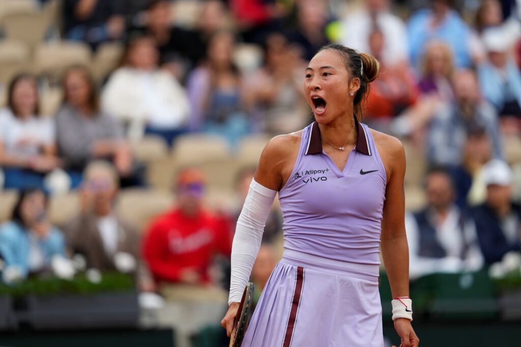 QinwenZhengDeuxiemetourRoland-Garros2025-1024x683