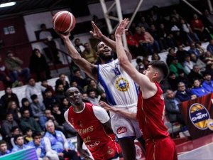 leones-quilpue_puerto-varas_LNB_2025_ChileLNB-600x450