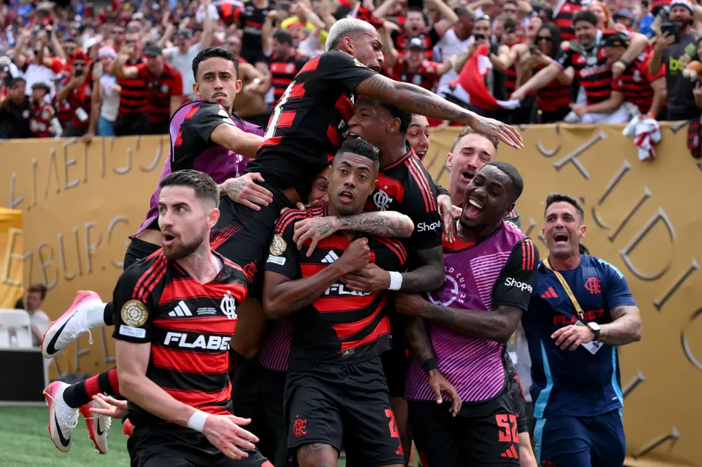 CR-Flamengo-v-Chelsea-FC-Group-D-FIFA-Club-World-Cup-2025