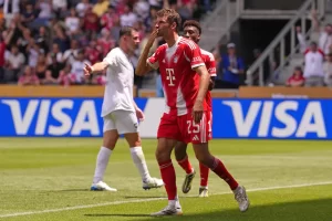 Thomas-Muller-celebrates-against-Auckland-City