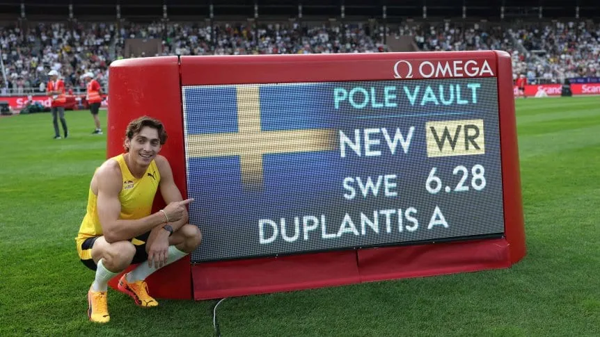 duplantis-junto-a-su-nuevo-record-mundial_862x485
