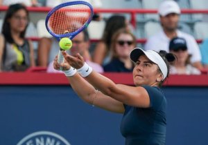 GettyImages_Bianca-Andreescu_Montreal-1-696x488