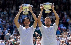 cash_glasspool_wimbledon_trofeus