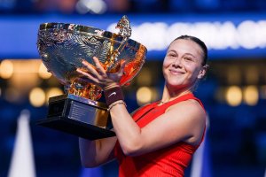 gettyimages-anisimova-china-open-champions-1
