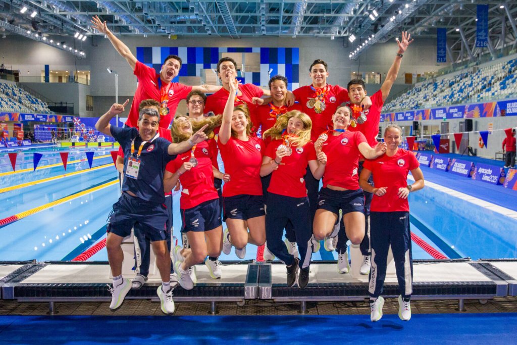 Equipo-Natacion-Oscar-Munoz-Badilla-Team-Chile-1-1-1536x1024