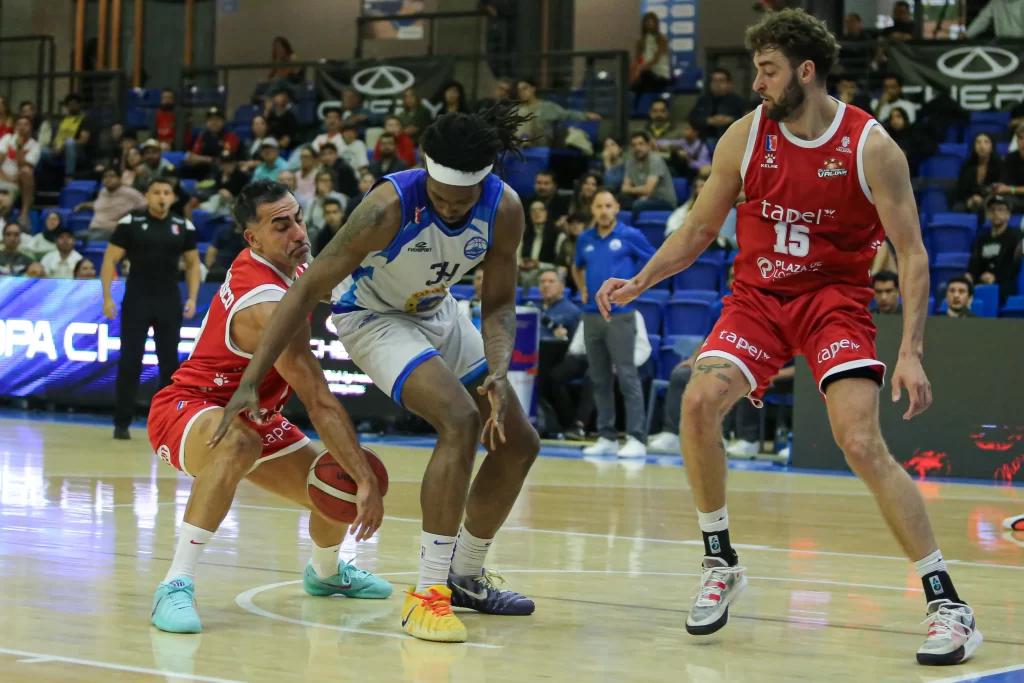 Puerto-Varas-vs-Osorno-039-3754x2503