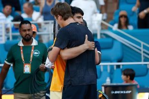 gettyimages-alcaraz-korda-miami-1