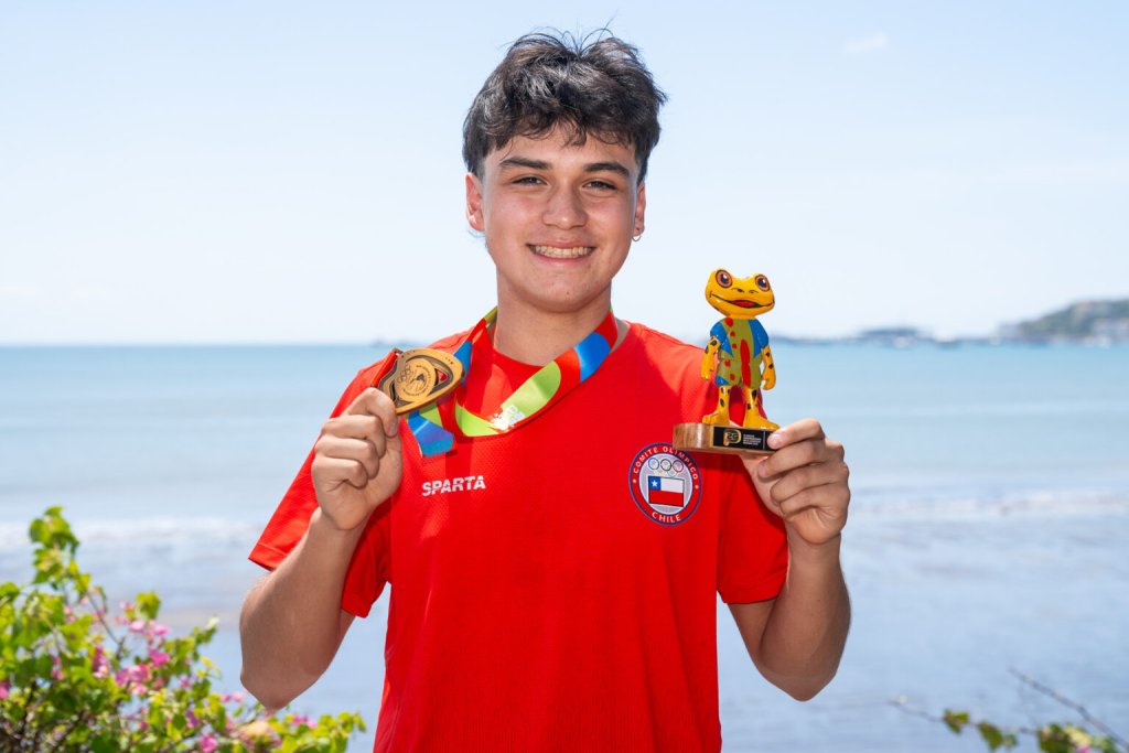 Raimundo-San-Martin-Premiacion-Credito-Oscar-Munoz-Badilla-Team-Chile-1-1-1536x1024