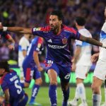 Liga de Primera: El clásico fue azul