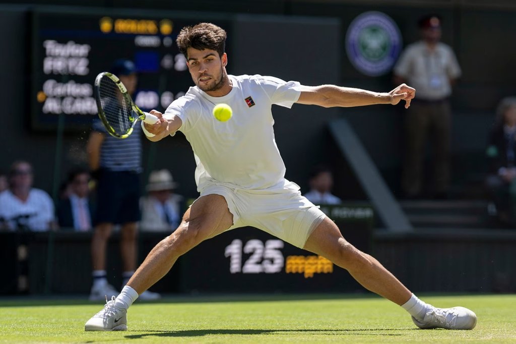 alcaraz_wimbledon_desliza_semi