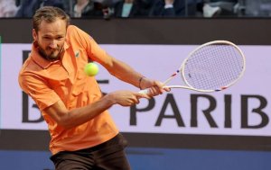 gettyimages-medvedev-FITP-Roma-1-696x438