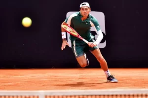 auger-aliassime-tabilo-roland-garros-2026-990x658