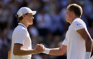 gettyimages-sinner-brooksby-wimbledon-1-1068x688