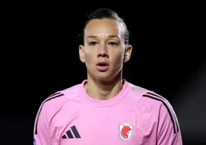 christiane-endler-arsenal-fc-v-ol-lyonnes-uefa-womens-champions-league-2025-26-league-phase-md1-Justin-Setterfield-Getty-Images.jpg