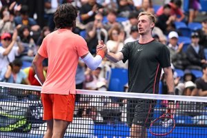 gettyimages-alcaraz-shapovalov-tokio-1