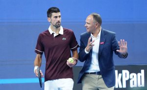 gettyimages-djokovic-chair-umpire-beijing-1