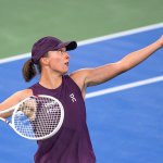 WTA 1000 de Wuhan: Iga Swiatek logró una buena victoria sobre Krueger y va por Li en cuartos