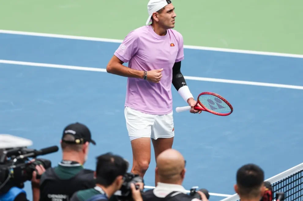 shapovalov-tabilo-atp-tokio-2026-990x658