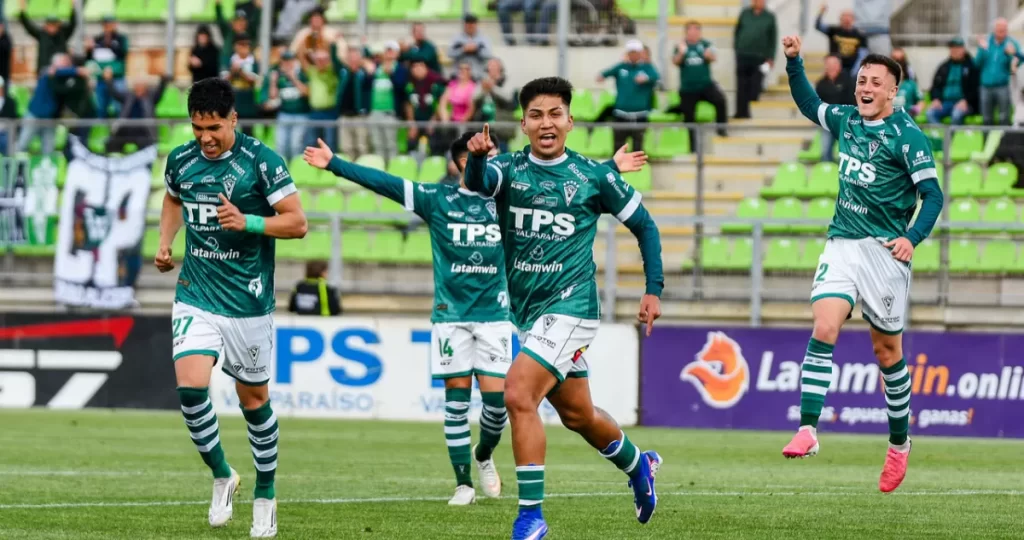 wanderers-goleo-a-rangers-y-arremete-en-la-pelea-por-el-liderato-de-la-b_-piducanos-siguen-colistas